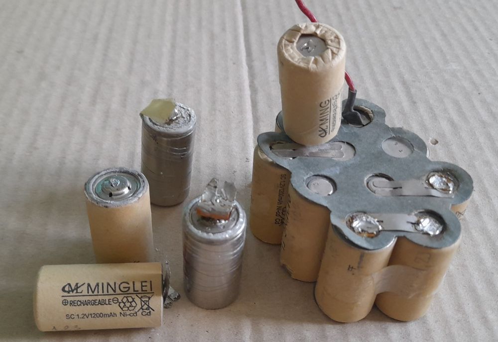 Аккумуляторы для шуруповерта.