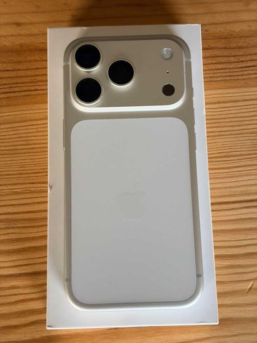 iPhone 17 Pro 256GB Prateado Como Novo, Bateria 92%, Caixa Completa