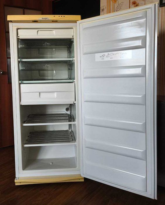 Морозильна камера Snaige F245-1503B