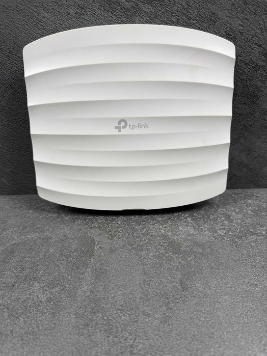 Точка доступу TP-Link Omada EAP225