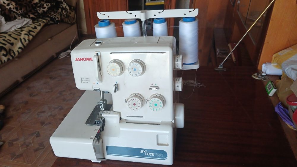 Оверлок  Janome MyLock 205D