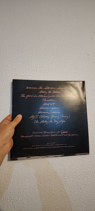 Michael Jackson–Thriller (1982, edição europeia original)

Vendo Thr