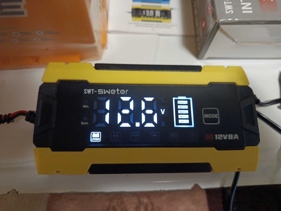 зарядное устройство 12V 8A SWT-3820 для авто зарядка желтый