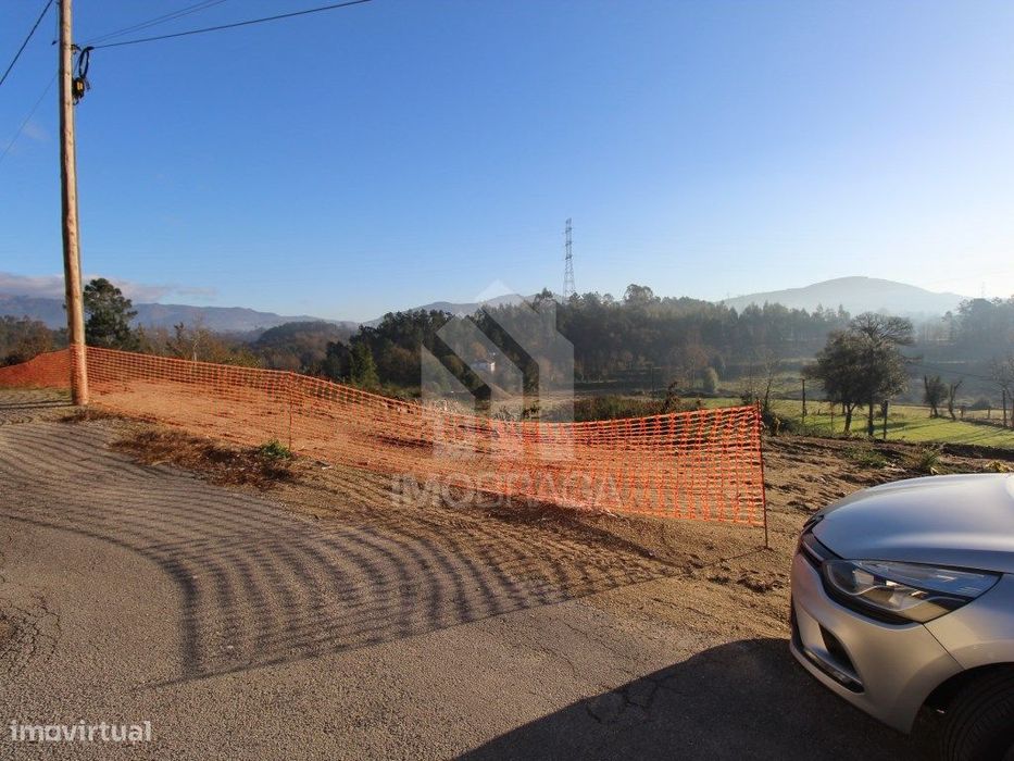 Venda de Lote de Gaveto em Águas Santas, Póvoa de Lanhoso