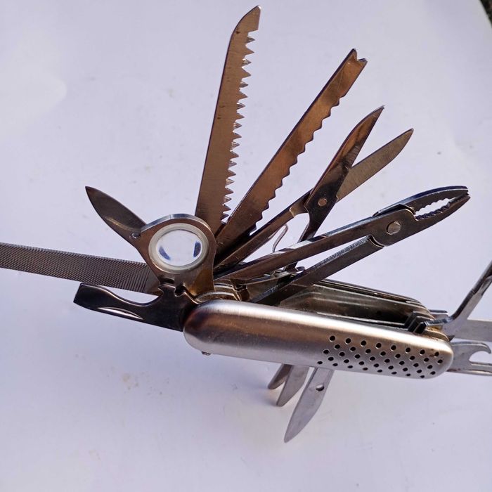 Scyzoryk wielofunkcyjny