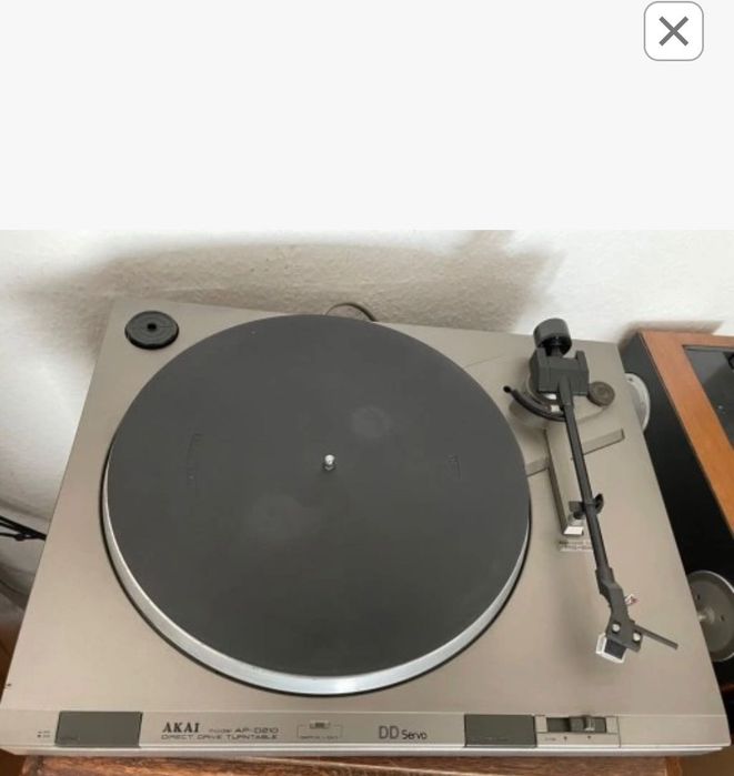 Gramofon AKAI AP-D210