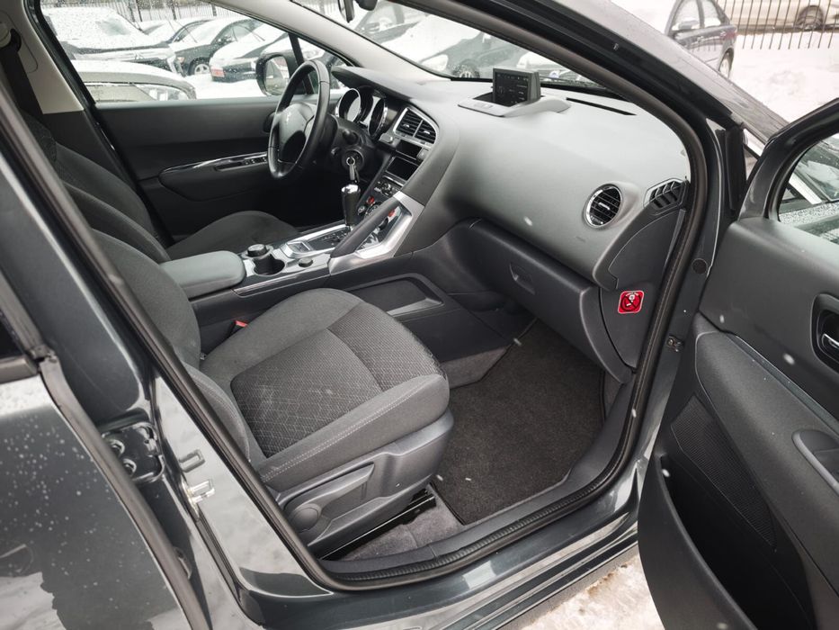 Peugeot 3008 (facelift) 2015 р. 1,6 HDi дизель, автомат