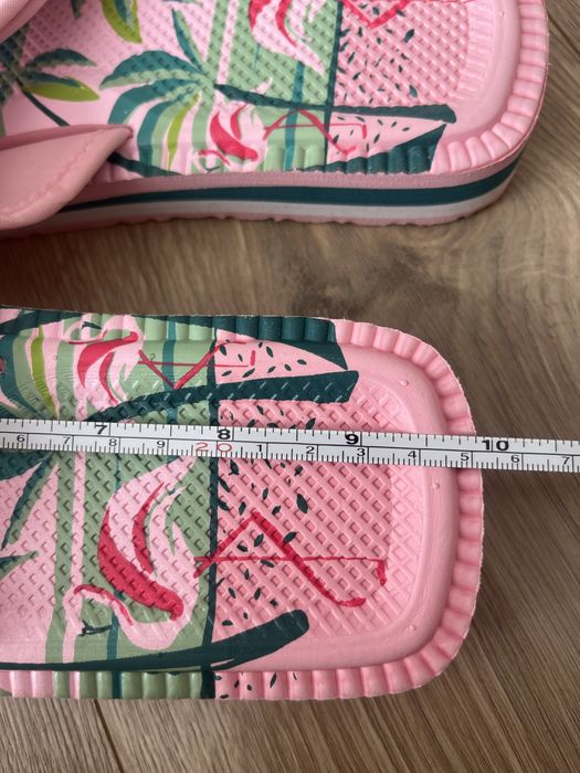 Skiczne rozowe klapki marki Kubota rozmiar 38