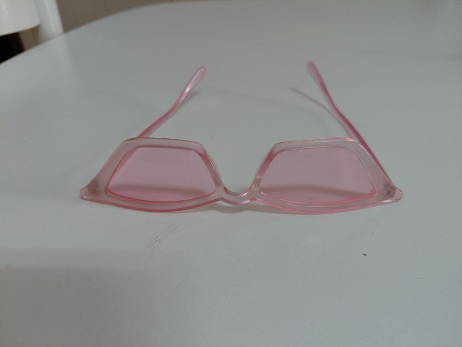 3 óculos de sol usados