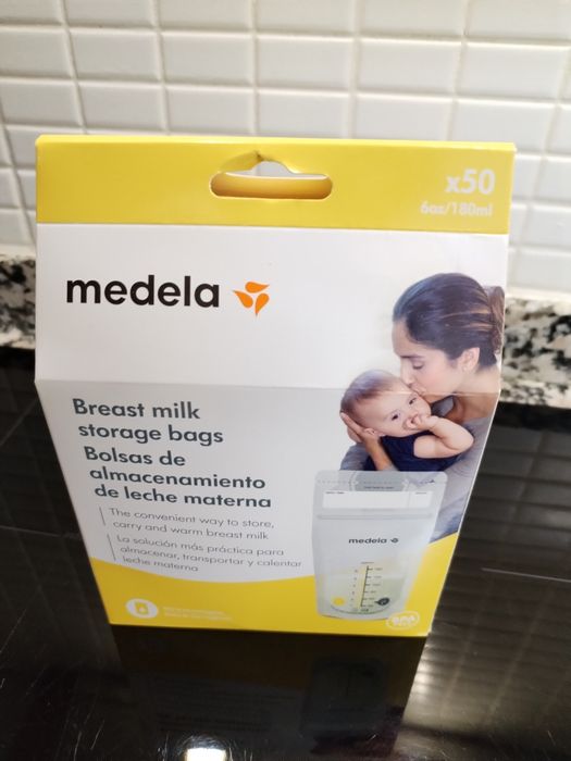 Biberões Medela e sacos para conservar leite materno