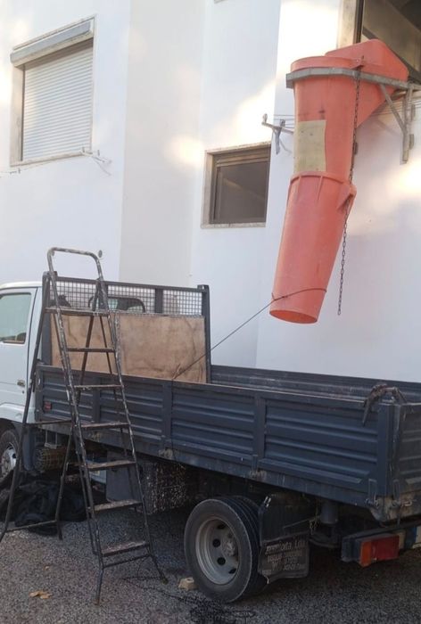 DEMOLIÇÕES E LIMPEZAS de terrenos, armazéns, moradias e arrecadações