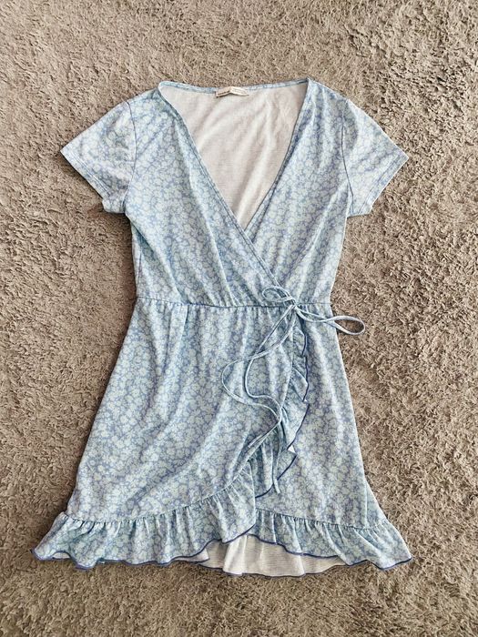 Sukienka z falbanka pull&bear