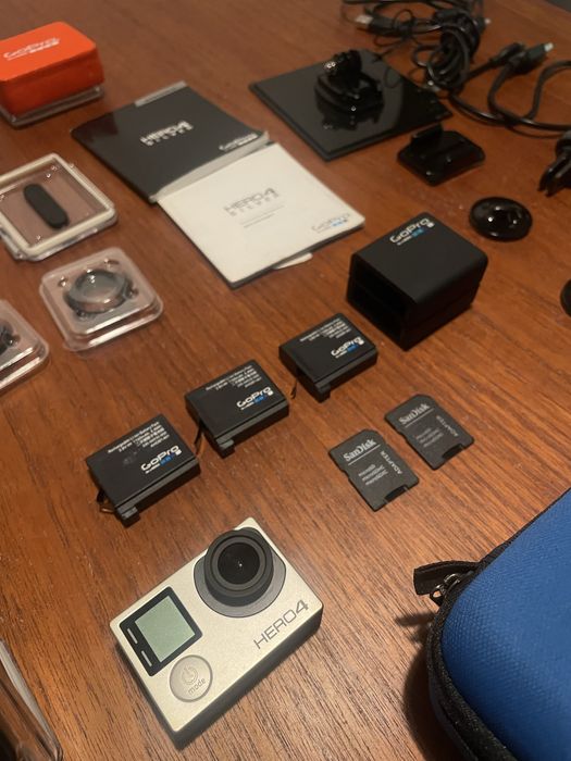 GoPro Hero 4 silver + akcesoria i dodatkowe baterie