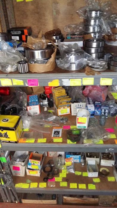 запчастини нові  дешево   до вантажних авто камаз маз зіл газ