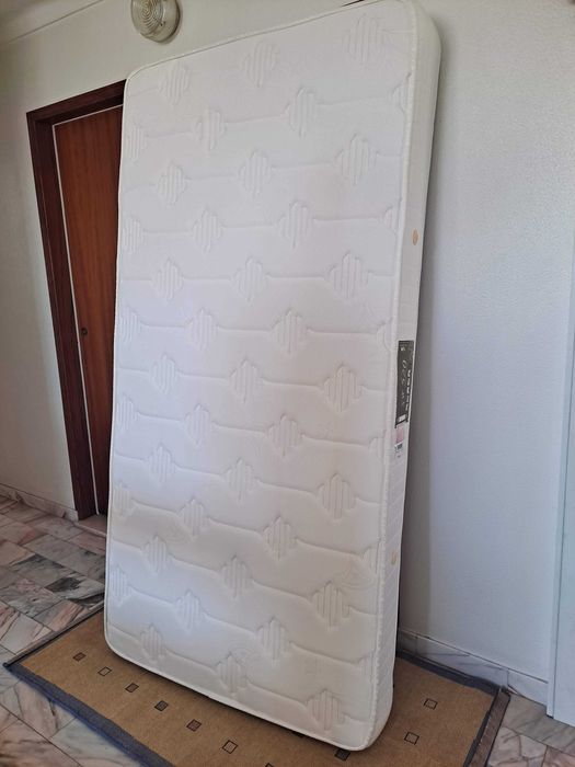 Cama sommier + colchão 100x200