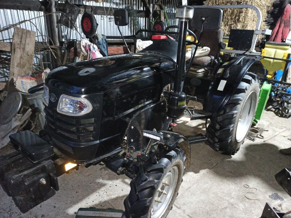 Мінітрактор ДТЗ 5244 НРХ