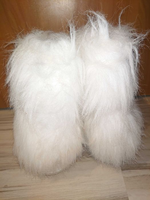 Buty pokryte futerkiem 35-37 ciepłe
