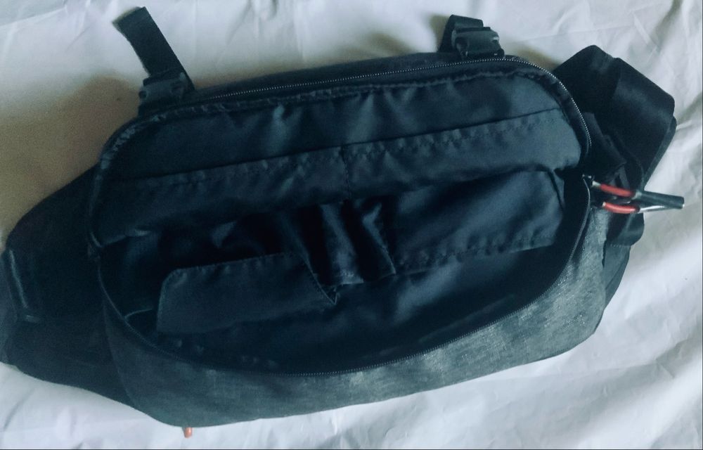 Мужская сумка-слинг Incase Reform Collection Sling Pack Heather Black