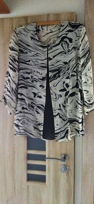 Elegancki komplet.Na dużą okazję.Duży rozmiar.