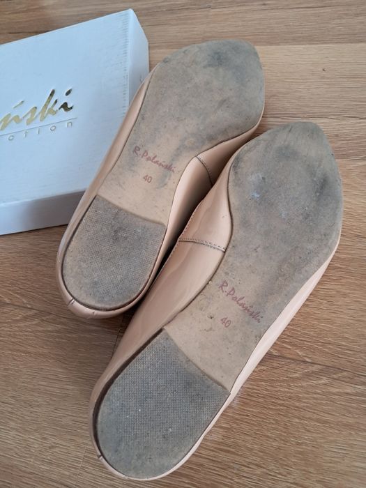 Baleriny damskie lakierowane, rozm. 40, R. Polański