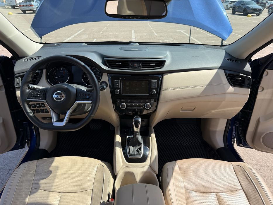 Продам Nissan Rogue 2020