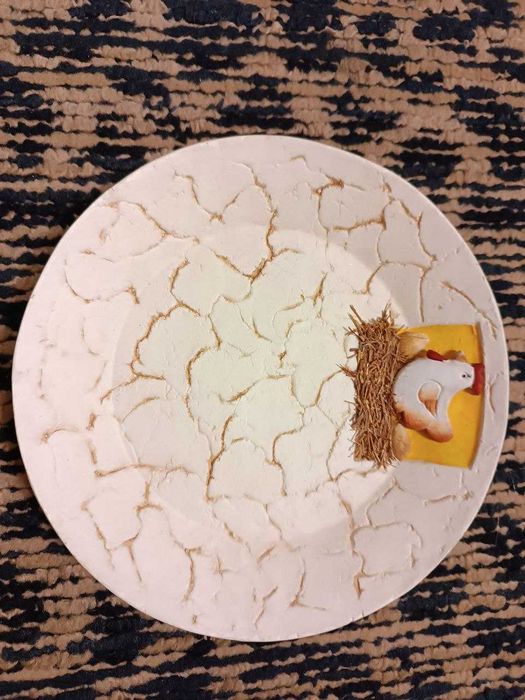 Декоративна тарілка на стіну