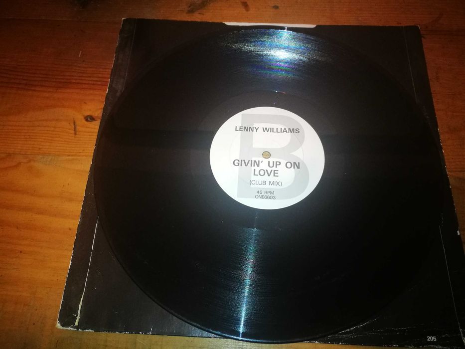 LENNY WILLIAMS (Dance-Funk-Soul) - Giving Up On Love (ING PROMO) MAXI