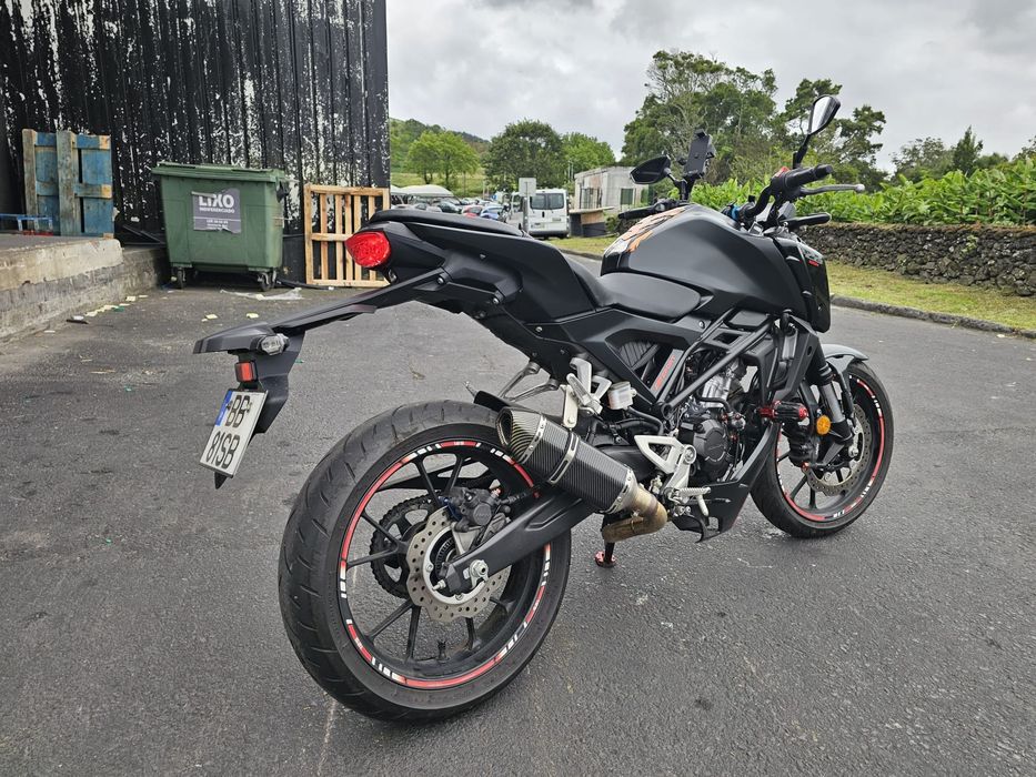 Honda CB125R C/extras