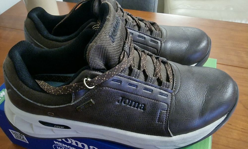Sapatos joma castanhos