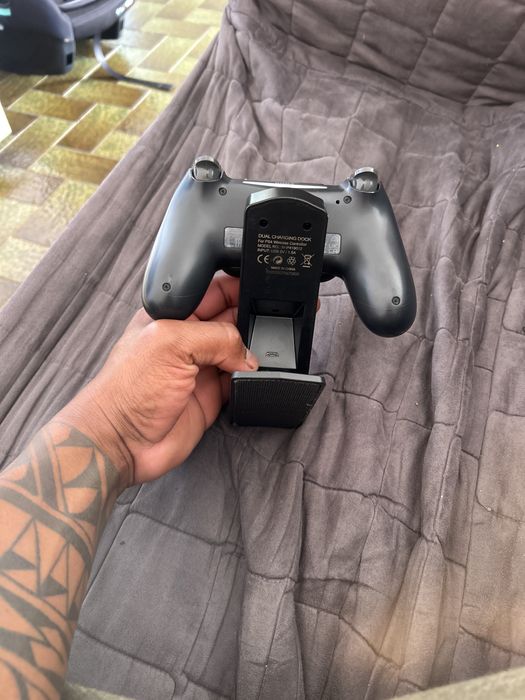 Comando ps4 orginal e base carregador