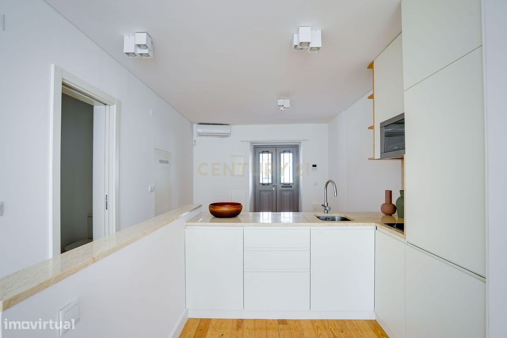 Apartamento T0 com Logradouro — Arroios, Lisboa