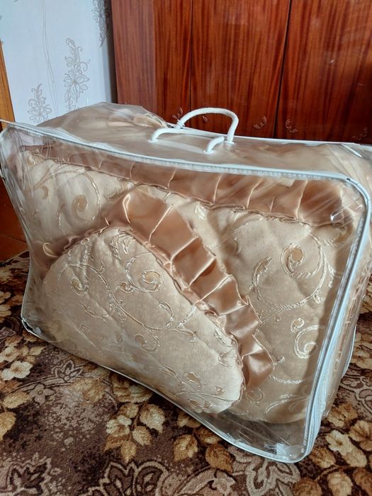 Продається покривало