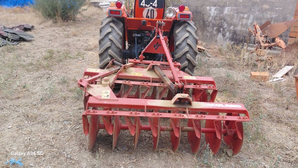 Trator Kubota L2550 4x4