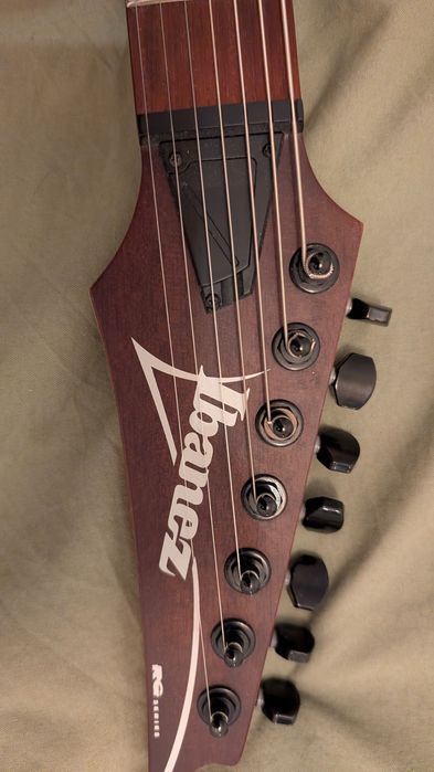 Gitara elektryczna 7 strunowa Ibanez RG 7421