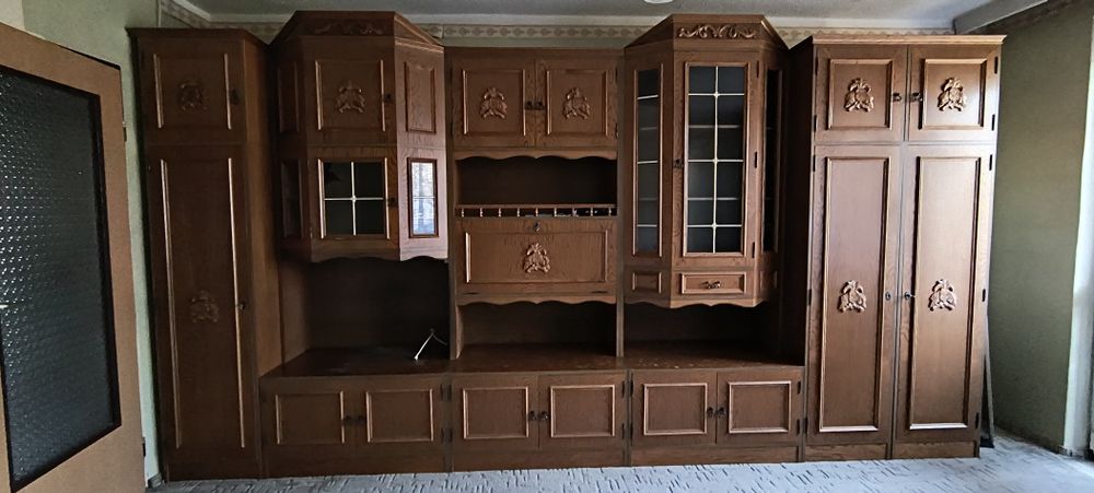 Zestaw mebli - meblościanka.