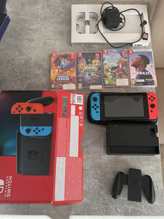 Nintendo Switch plus 5 gier