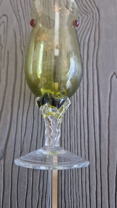 1 copo de pé verde