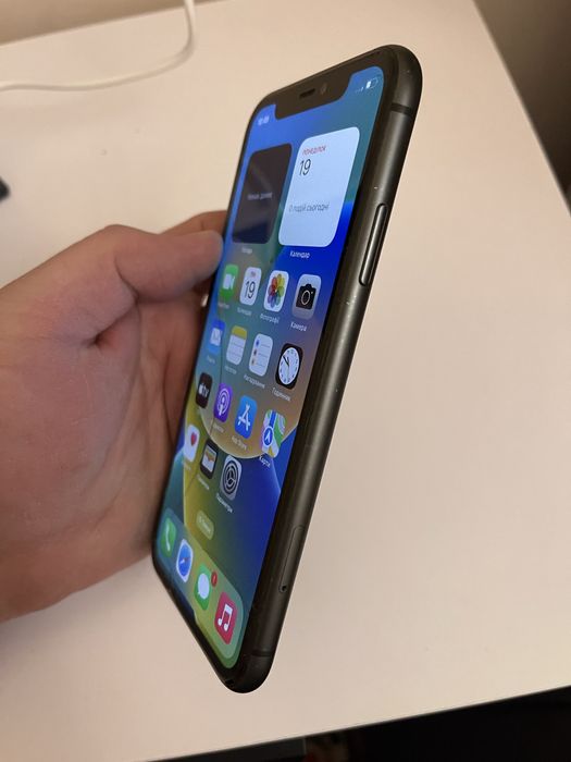 Iphone 11.  64Гб