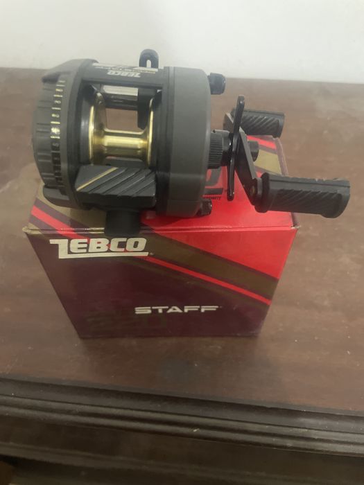 Carreto de pesca marca ZEBCO modelo pro sraff 220