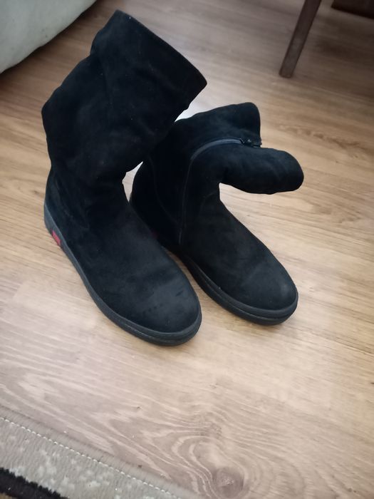 Продам жіночі чоботи