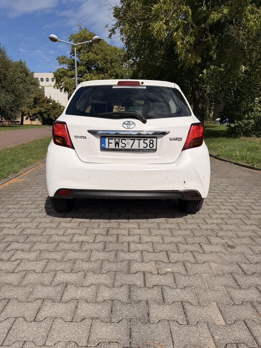 Toyota Yaris 1.0 2015 | 186 tys. km | NOWE opony + akumulator