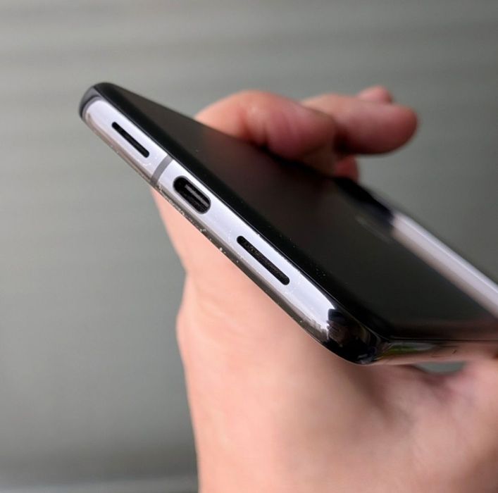 Google Pixel 8 Pro на 256 ГБ (Стан Very Good)