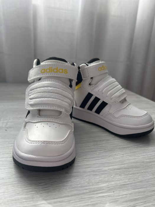 Дитячі кросівки Adidas Hoops 3.0 Mid