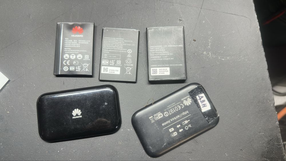 Мобільний роутер HUAWEI  E5577C