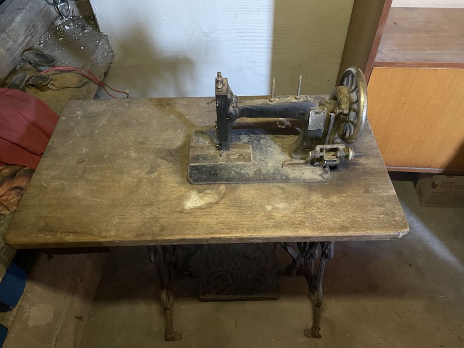Maszyna do szycia zabytkowa