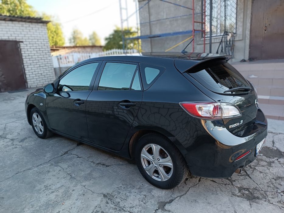 Продам mazda 3 2012 рік в  гарному стані