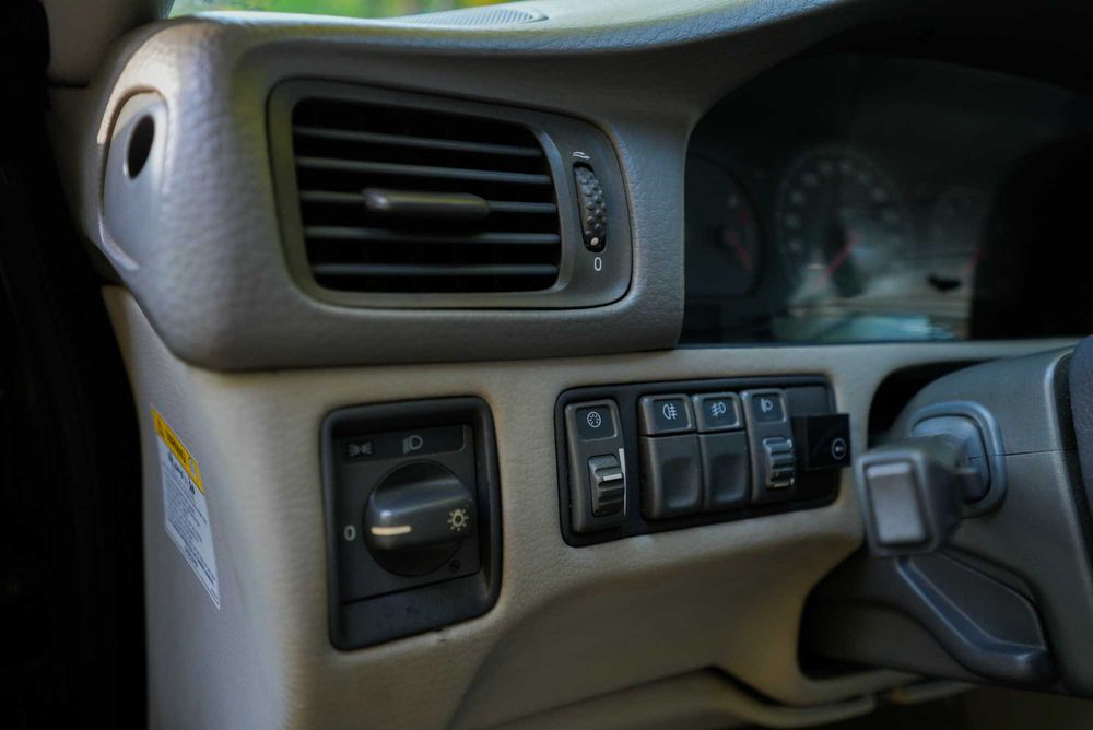 Volvo c70 1 покоління