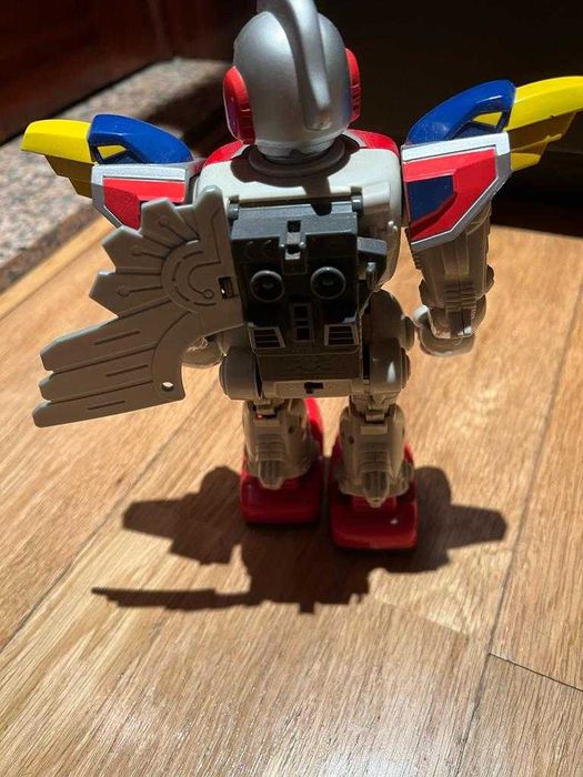 Robô a pilhas para meninos ou meninas