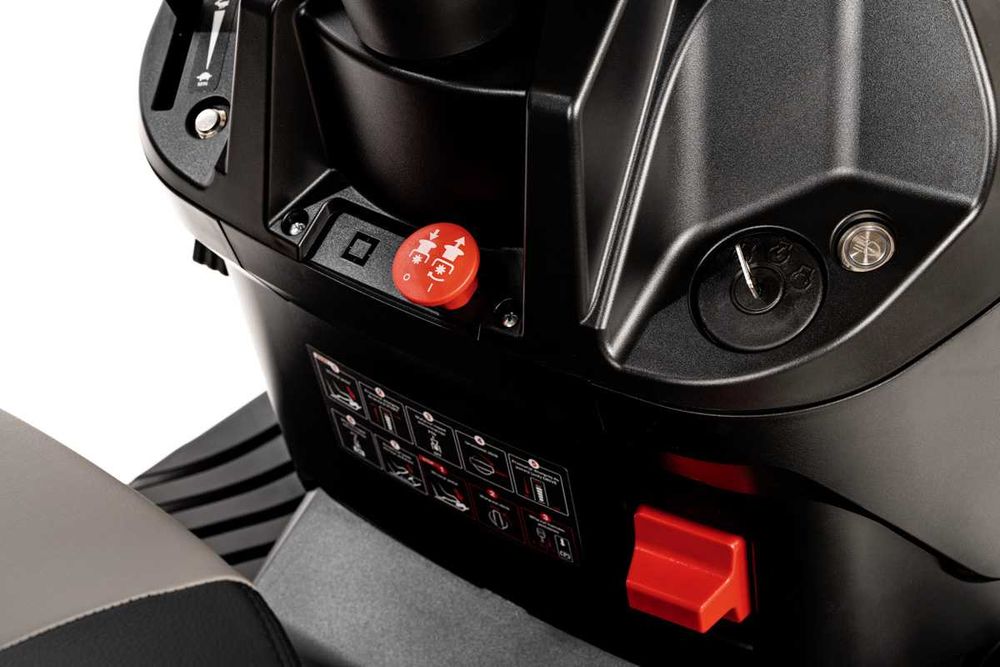 Traktorek Cedrus Premium C-TRAC 83HC - 8,77 KM - 84 cm - OPOLE