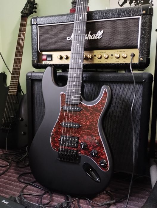 Harley Benton ST-20 HSS + комплект